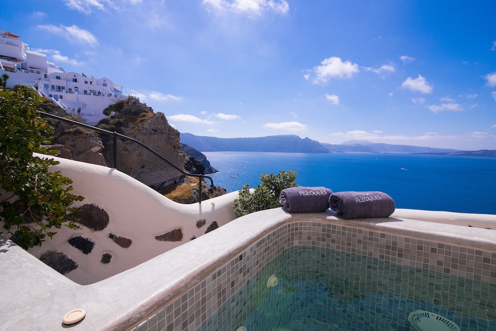 Pezoules of Oia — Main photo in Oia, South Aegean