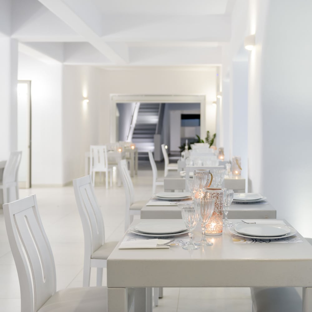 Antoperla Luxury Hotel & Spa — Restaurant & bars in Perissa, South Aegean