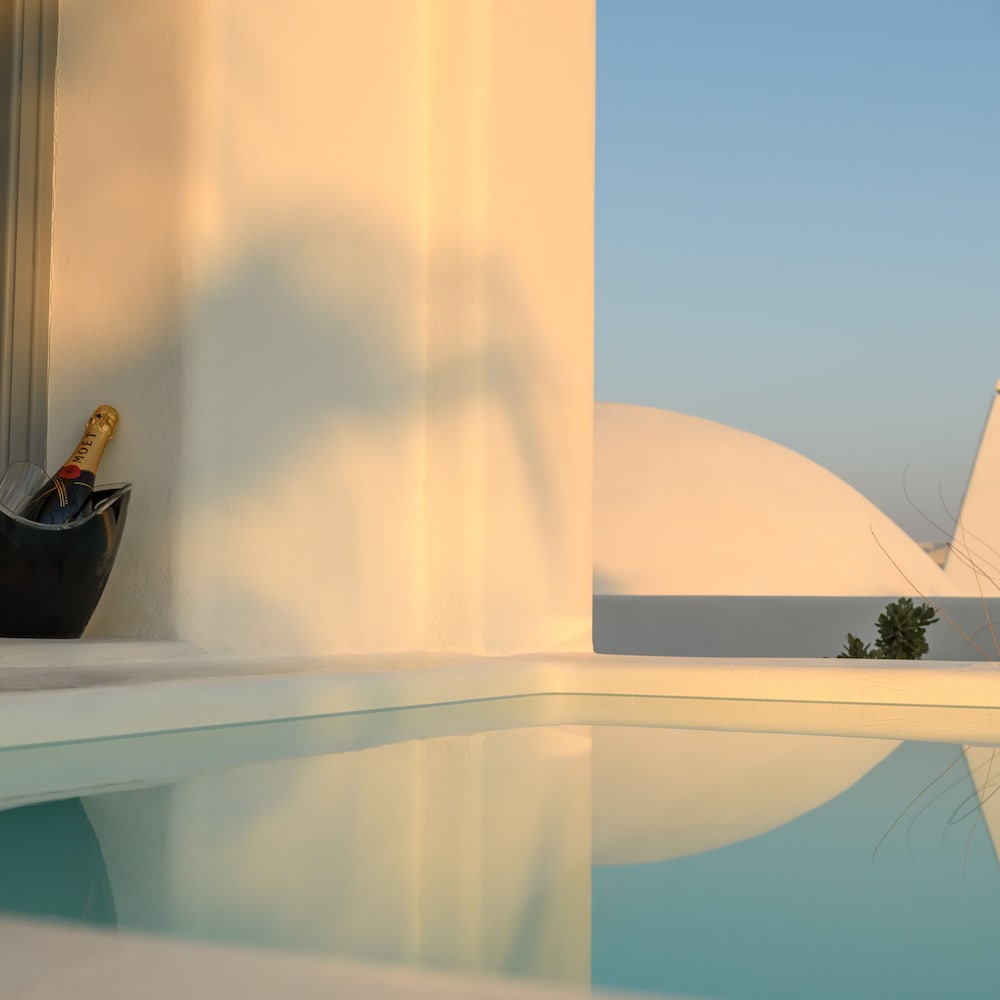 Antoperla Luxury Hotel & Spa — Swimming pool in Perissa, South Aegean