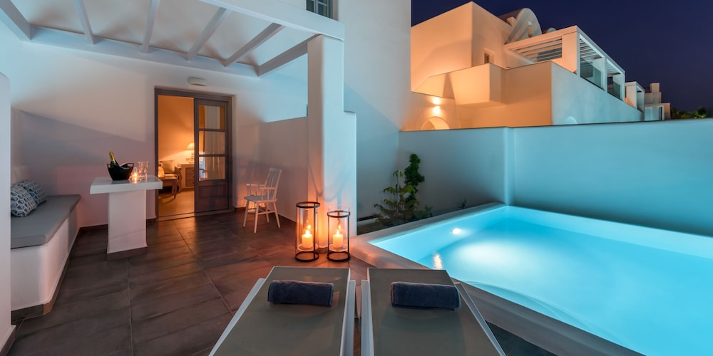 Antoperla Luxury Hotel & Spa — Swimming pool in Perissa, South Aegean