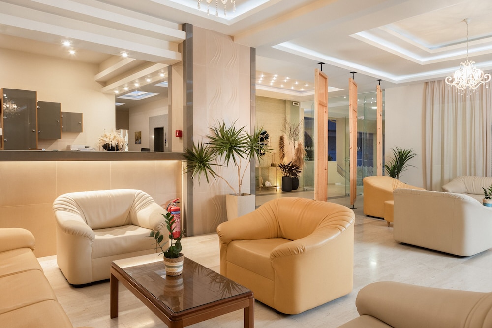Kalamaki Beach Hotel - Zakynthos Island — Hotel building in Kalamaki (Zakynthos), Ionian Islands