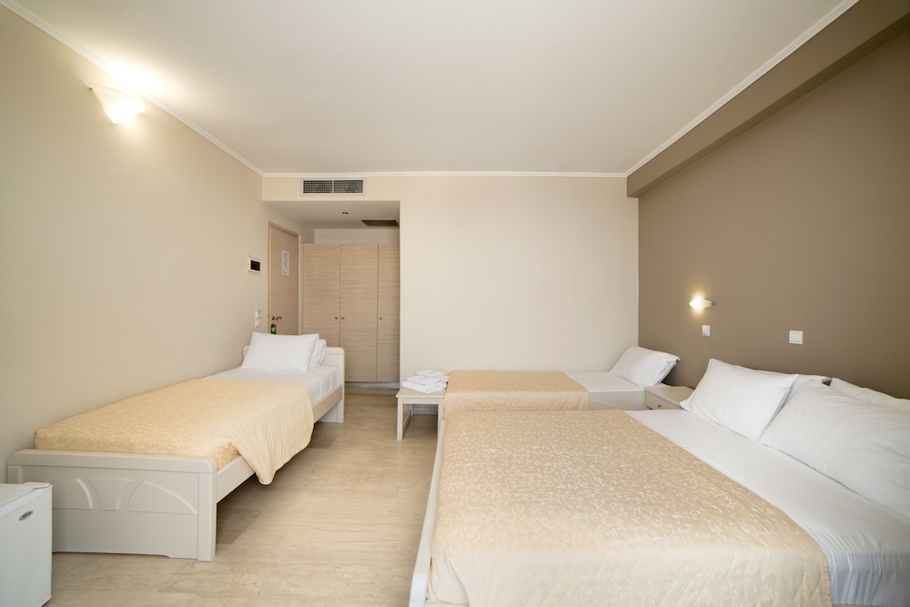 Kalamaki Beach Hotel - Zakynthos Island — Hotel rooms in Kalamaki (Zakynthos), Ionian Islands