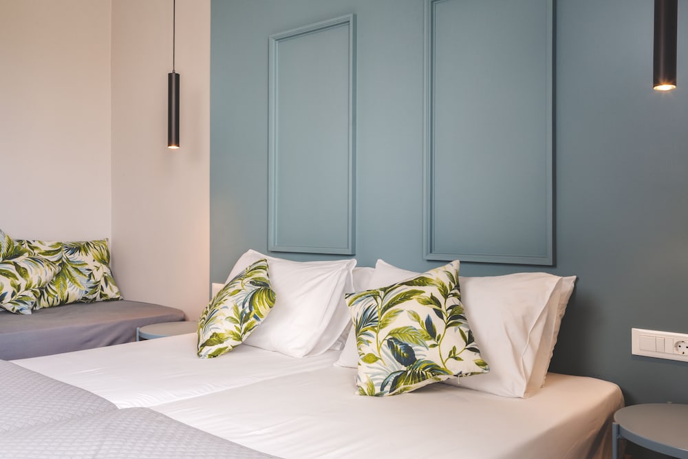 Kalamaki Beach Hotel - Zakynthos Island — Hotel rooms in Kalamaki (Zakynthos), Ionian Islands