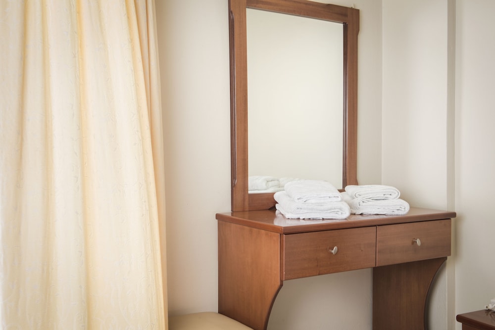Kalamaki Beach Hotel - Zakynthos Island — Hotel rooms in Kalamaki (Zakynthos), Ionian Islands