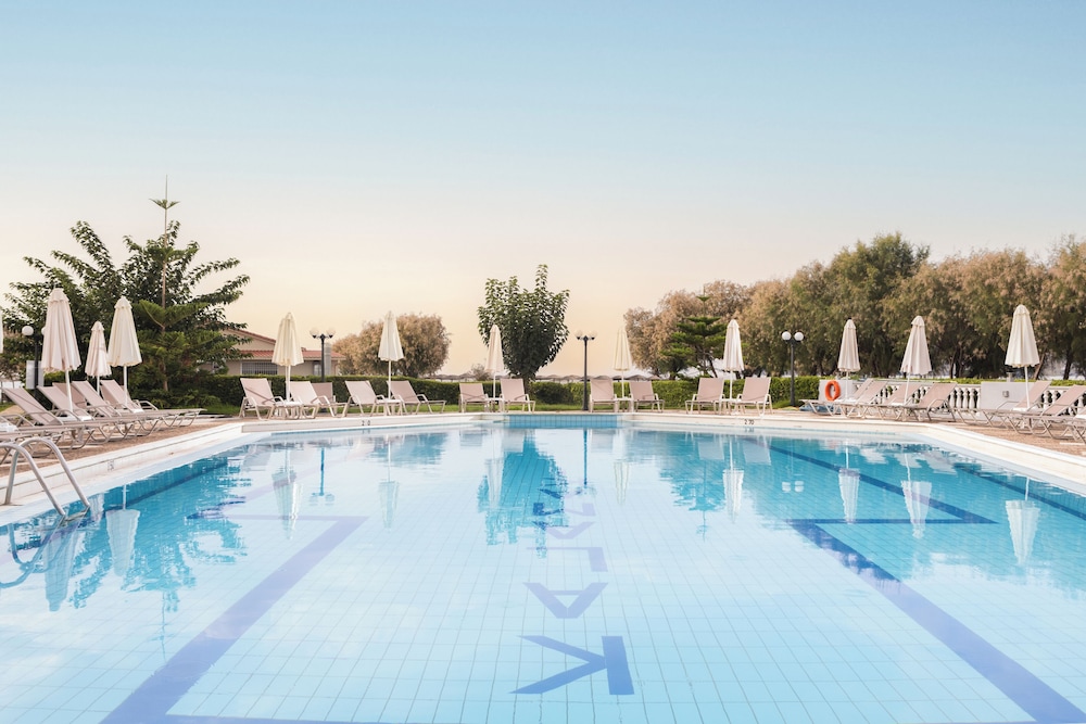 Kalamaki Beach Hotel - Zakynthos Island — Swimming pool in Kalamaki (Zakynthos), Ionian Islands