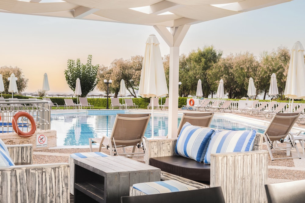 Kalamaki Beach Hotel - Zakynthos Island — Swimming pool in Kalamaki (Zakynthos), Ionian Islands