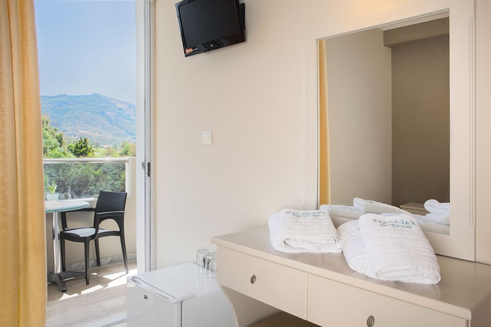 Kalamaki Beach Hotel - Zakynthos Island — Hotel rooms in Kalamaki (Zakynthos), Ionian Islands