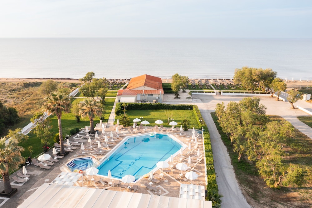 Kalamaki Beach Hotel - Zakynthos Island — Swimming pool in Kalamaki (Zakynthos), Ionian Islands