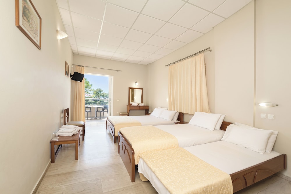 Kalamaki Beach Hotel - Zakynthos Island — Hotel rooms in Kalamaki (Zakynthos), Ionian Islands