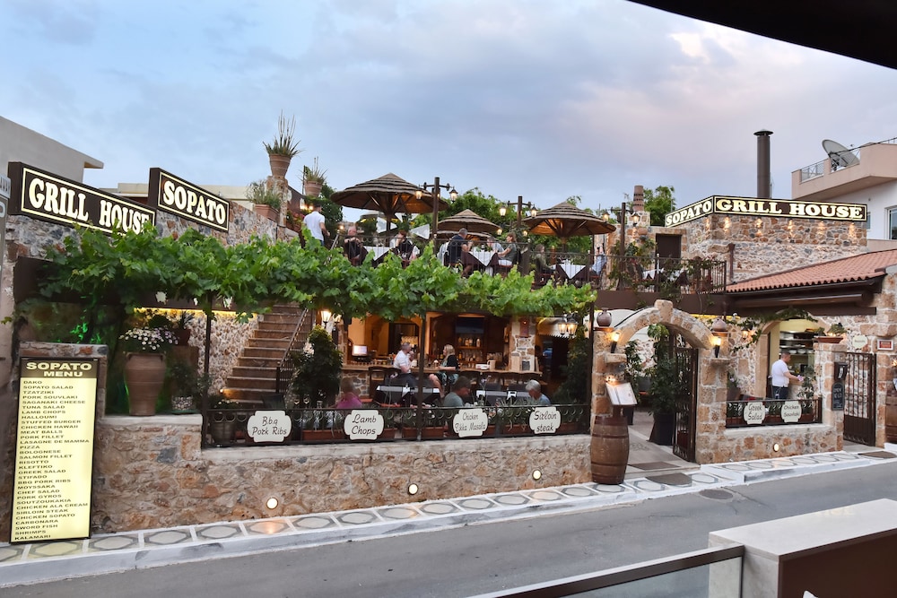24 Seven Boutique Hotel — Restaurant & bars in Malia