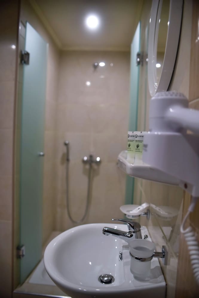 24 Seven Boutique Hotel — Hotel rooms in Malia