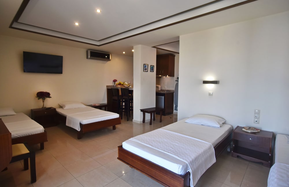 24 Seven Boutique Hotel — Hotel rooms in Malia