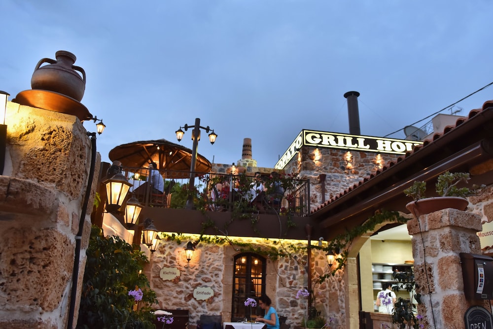 24 Seven Boutique Hotel — Restaurant & bars in Malia