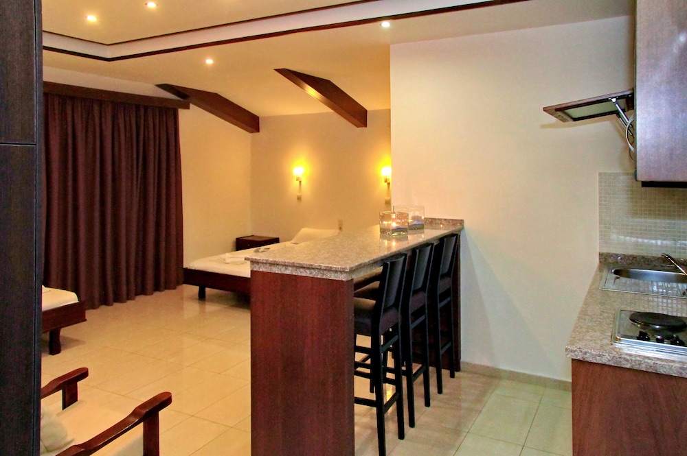 24 Seven Boutique Hotel — Hotel rooms in Malia