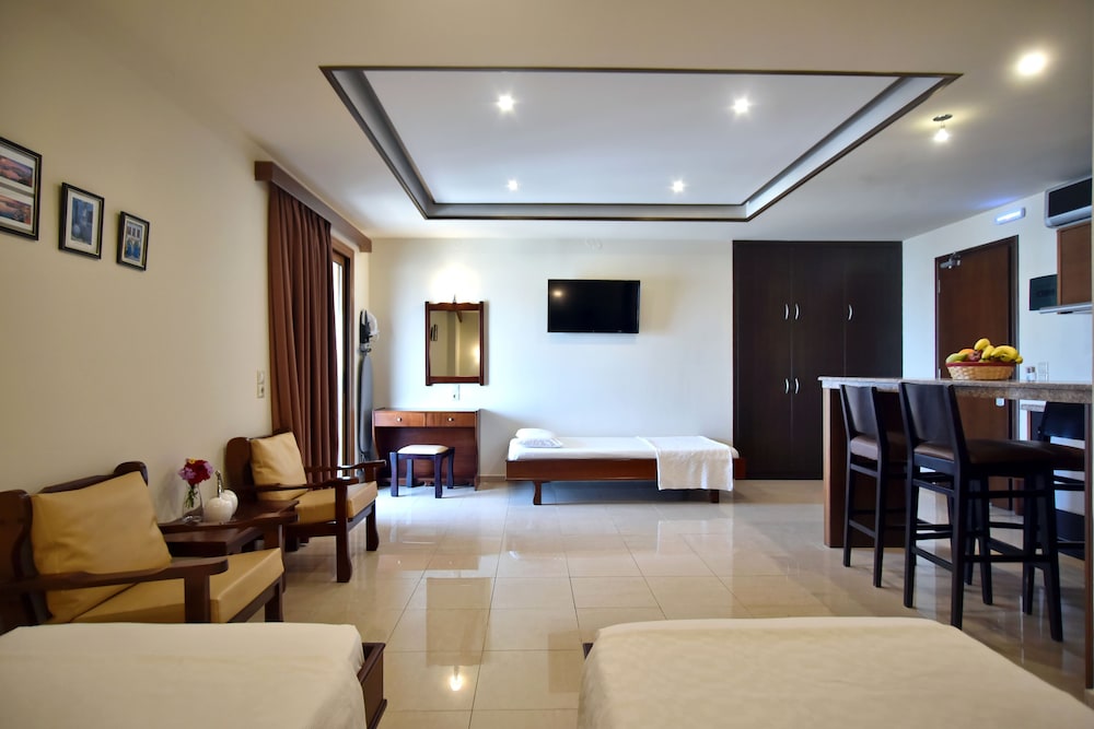 24 Seven Boutique Hotel — Hotel rooms in Malia