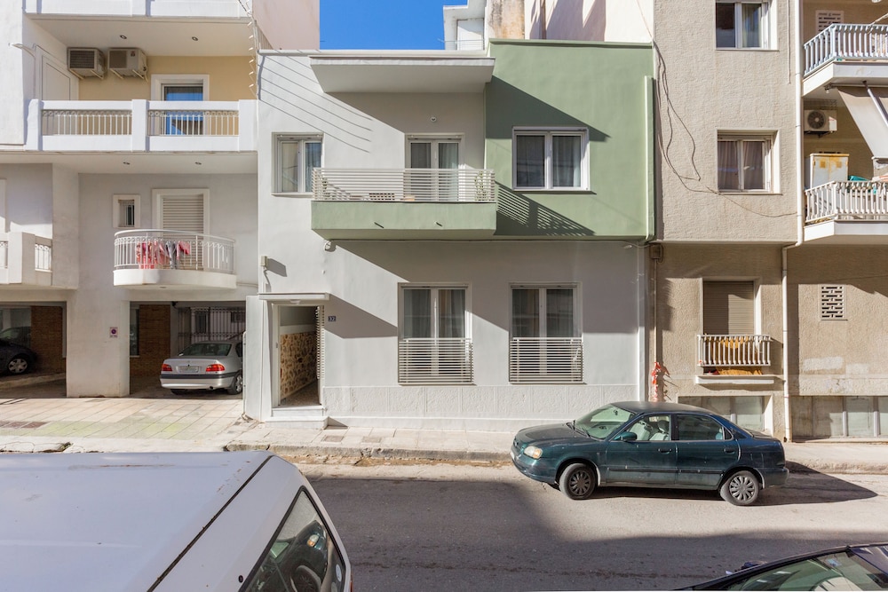 Dinostratus House – Boutique Studios near Acropolis and Metro — Hotel building in Athens, Attica