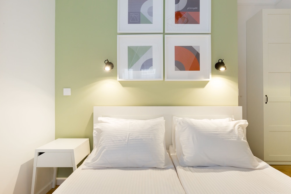 Dinostratus House – Boutique Studios near Acropolis and Metro — Hotel rooms in Athens, Attica