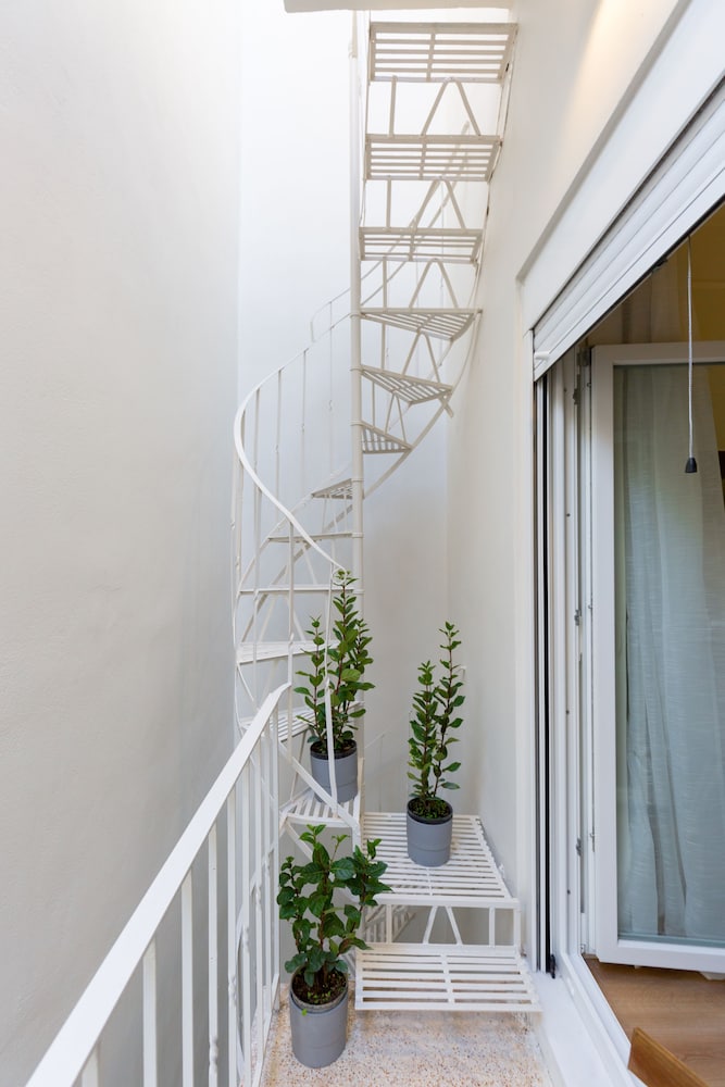 Dinostratus House – Boutique Studios near Acropolis and Metro — Hotel building in Athens, Attica