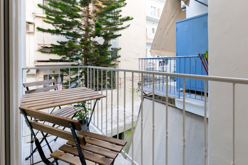 Dinostratus House – Boutique Studios near Acropolis and Metro — Hotel building in Athens, Attica