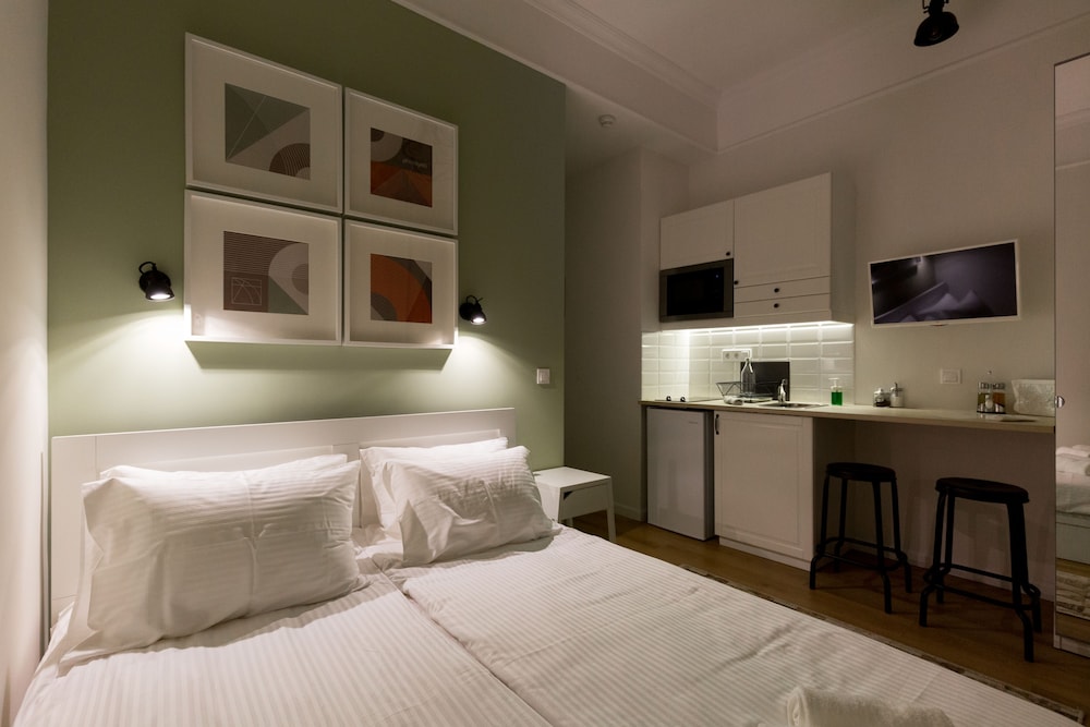 Dinostratus House – Boutique Studios near Acropolis and Metro — Hotel rooms in Athens, Attica
