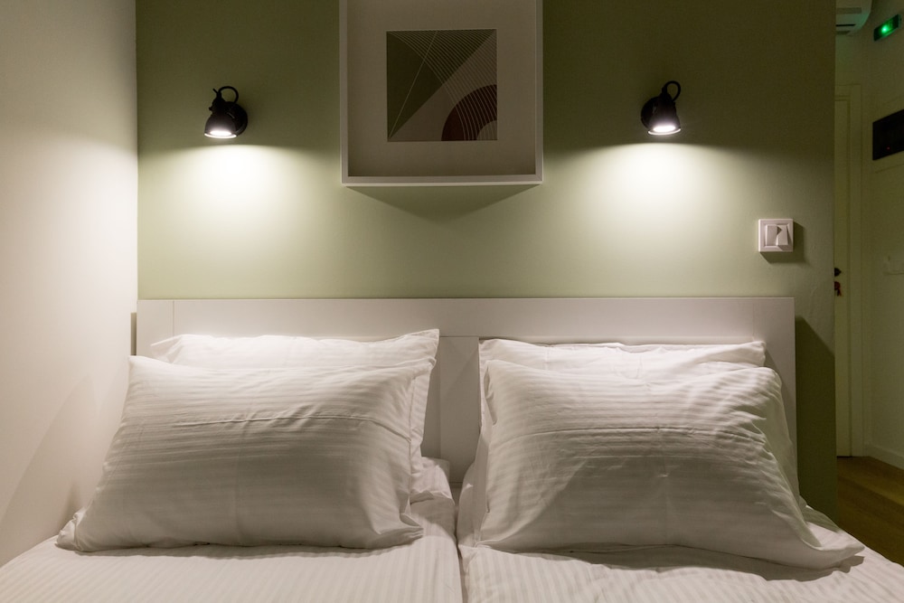 Dinostratus House – Boutique Studios near Acropolis and Metro — Hotel rooms in Athens, Attica