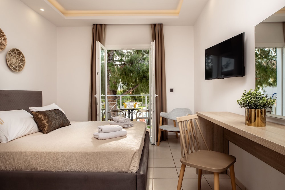 Aeolos Boutique Hotel & Suites — Hotel rooms in Kalamaki (Zakynthos), Ionian Islands