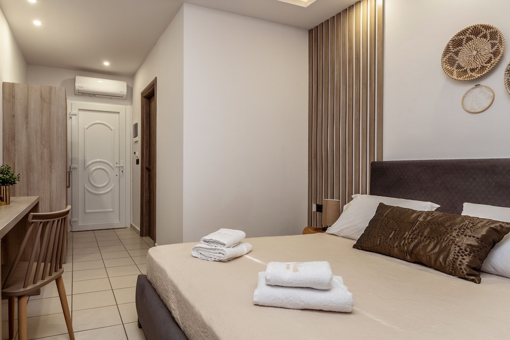 Aeolos Boutique Hotel & Suites — Hotel rooms in Kalamaki (Zakynthos), Ionian Islands