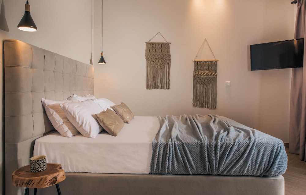 Aeolos Boutique Hotel & Suites — Hotel rooms in Kalamaki (Zakynthos), Ionian Islands