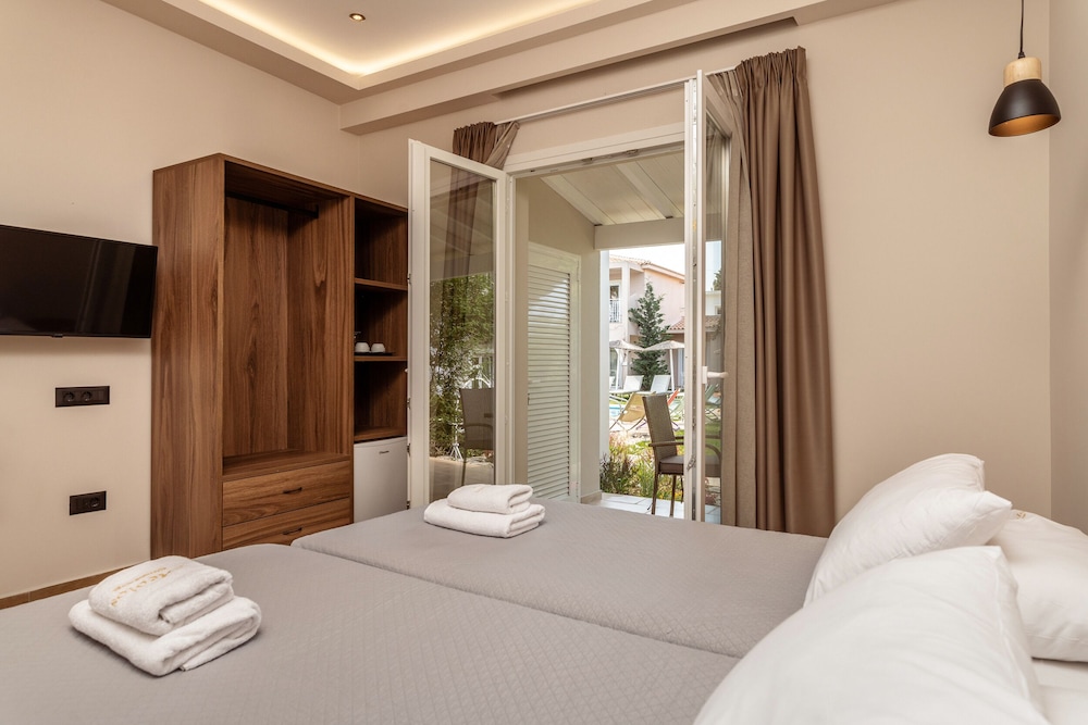 Aeolos Boutique Hotel & Suites — Hotel rooms in Kalamaki (Zakynthos), Ionian Islands