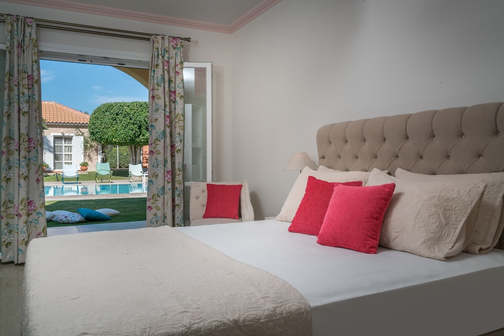 Aeolos Boutique Hotel & Suites — Hotel rooms in Kalamaki (Zakynthos), Ionian Islands