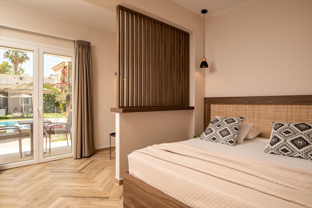 Aeolos Boutique Hotel & Suites — Hotel rooms in Kalamaki (Zakynthos), Ionian Islands