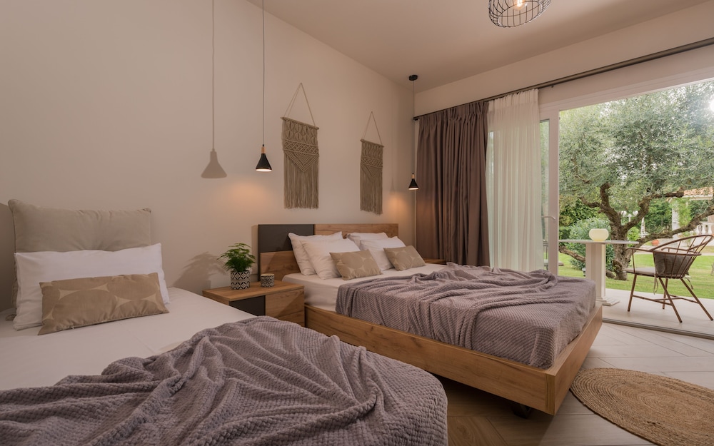 Aeolos Boutique Hotel & Suites — Hotel rooms in Kalamaki (Zakynthos), Ionian Islands