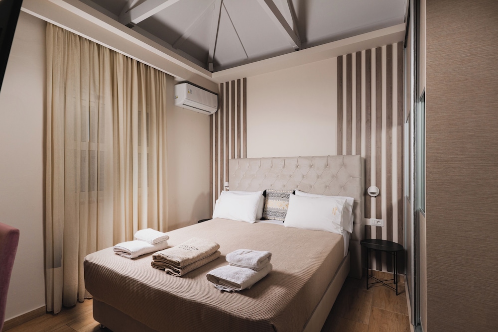 Aeolos Boutique Hotel & Suites — Hotel rooms in Kalamaki (Zakynthos), Ionian Islands