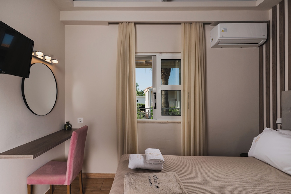 Aeolos Boutique Hotel & Suites — Hotel rooms in Kalamaki (Zakynthos), Ionian Islands