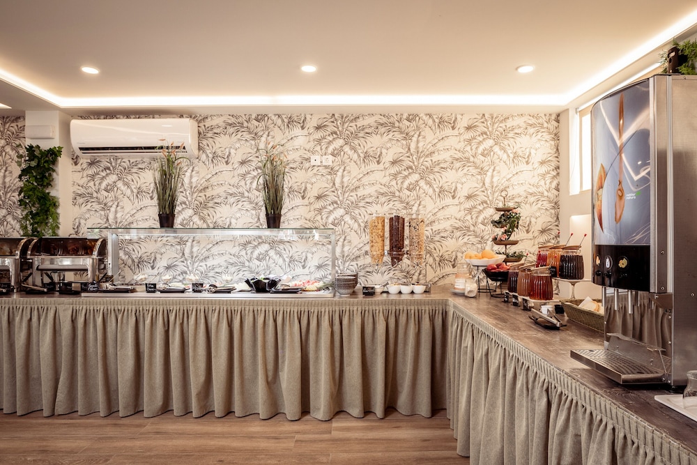 Aeolos Boutique Hotel & Suites — Restaurant & bars in Kalamaki (Zakynthos), Ionian Islands