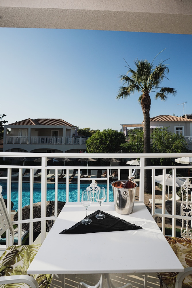 Aeolos Boutique Hotel & Suites — Swimming pool in Kalamaki (Zakynthos), Ionian Islands