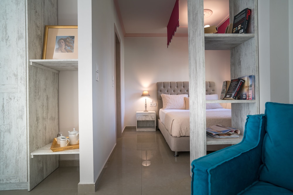 Aeolos Boutique Hotel & Suites — Hotel rooms in Kalamaki (Zakynthos), Ionian Islands