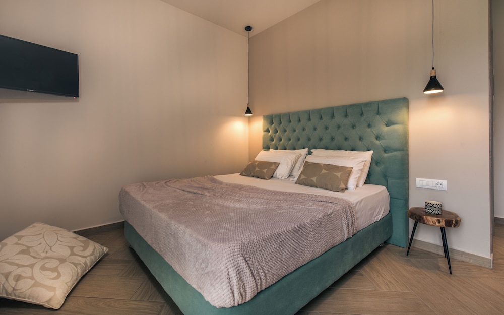 Aeolos Boutique Hotel & Suites — Hotel rooms in Kalamaki (Zakynthos), Ionian Islands
