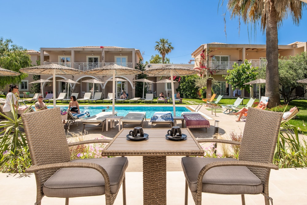 Aeolos Boutique Hotel & Suites — Swimming pool in Kalamaki (Zakynthos), Ionian Islands