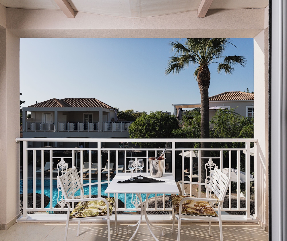 Aeolos Boutique Hotel & Suites — Swimming pool in Kalamaki (Zakynthos), Ionian Islands