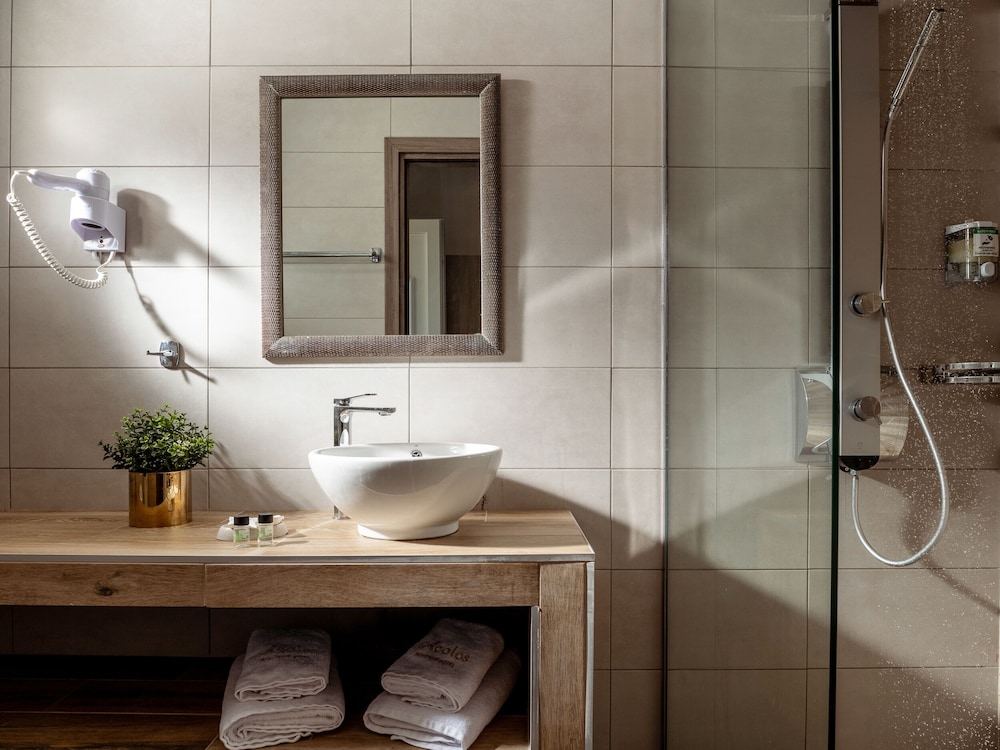 Aeolos Boutique Hotel & Suites — Hotel rooms in Kalamaki (Zakynthos), Ionian Islands