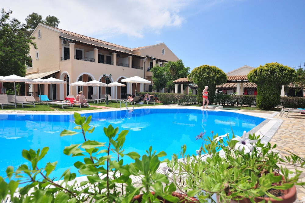 Acharavi Garden — Swimming pool in Acharavi, Ionian Islands