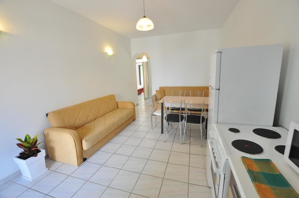 Acharavi Garden — Hotel rooms in Acharavi, Ionian Islands