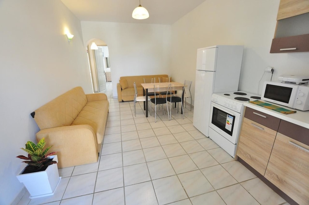 Acharavi Garden — Hotel rooms in Acharavi, Ionian Islands