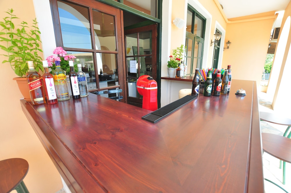 Acharavi Garden — Restaurant & bars in Acharavi, Ionian Islands