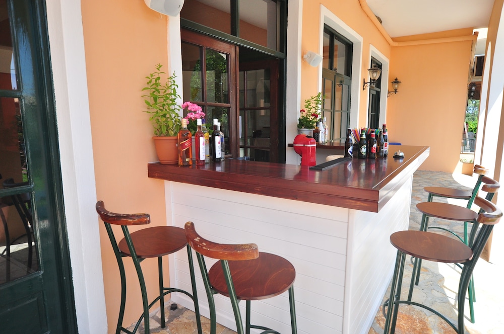 Acharavi Garden — Restaurant & bars in Acharavi, Ionian Islands