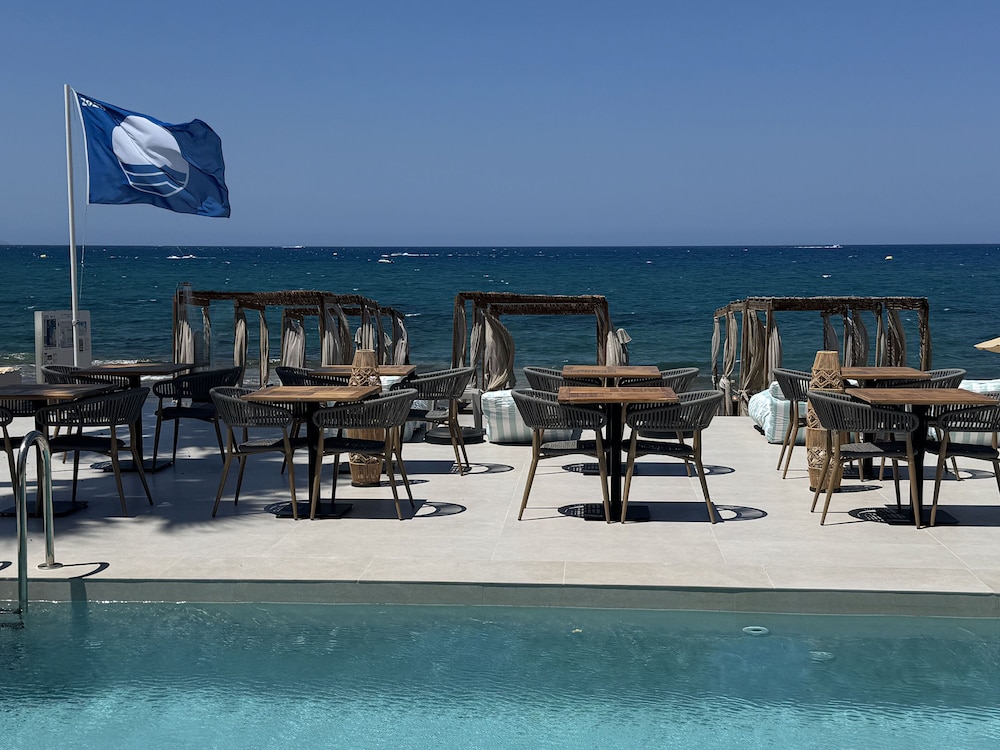 The Noverian Antama Organic Beach Resort Chania with Outdoor Heated Pool — Restaurant & bars in Chania