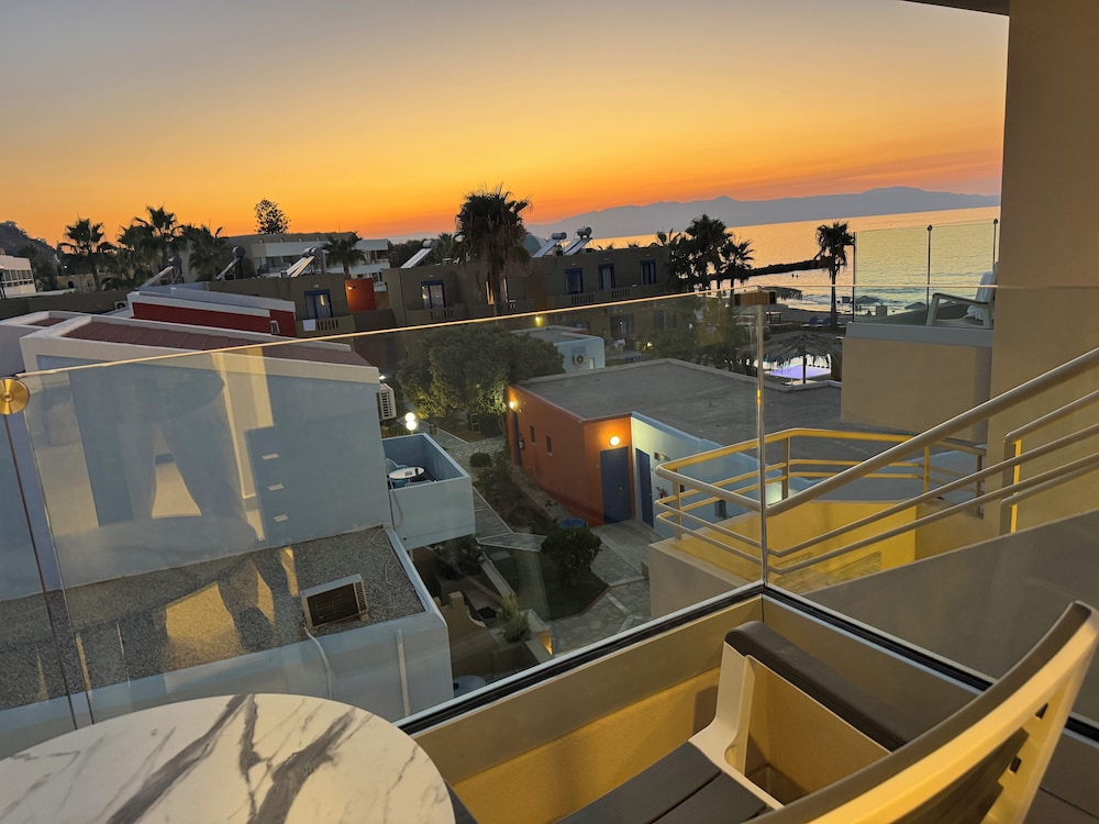 The Noverian Antama Organic Beach Resort Chania with Outdoor Heated Pool — Hotel building in Chania