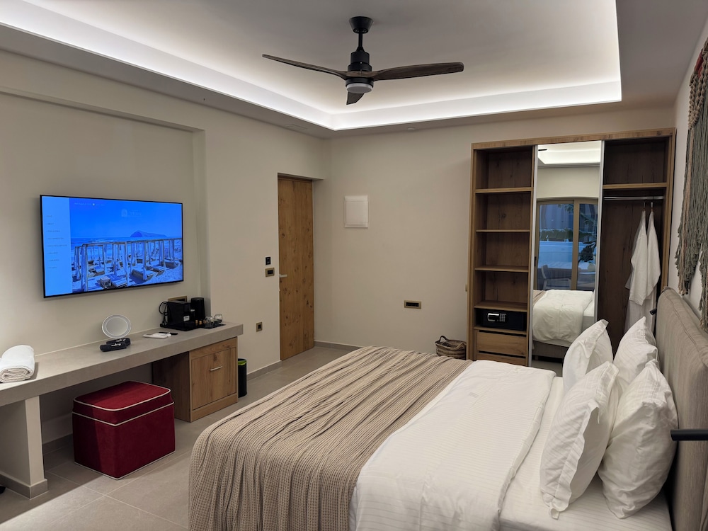 The Noverian Antama Organic Beach Resort Chania with Outdoor Heated Pool — Hotel rooms in Chania