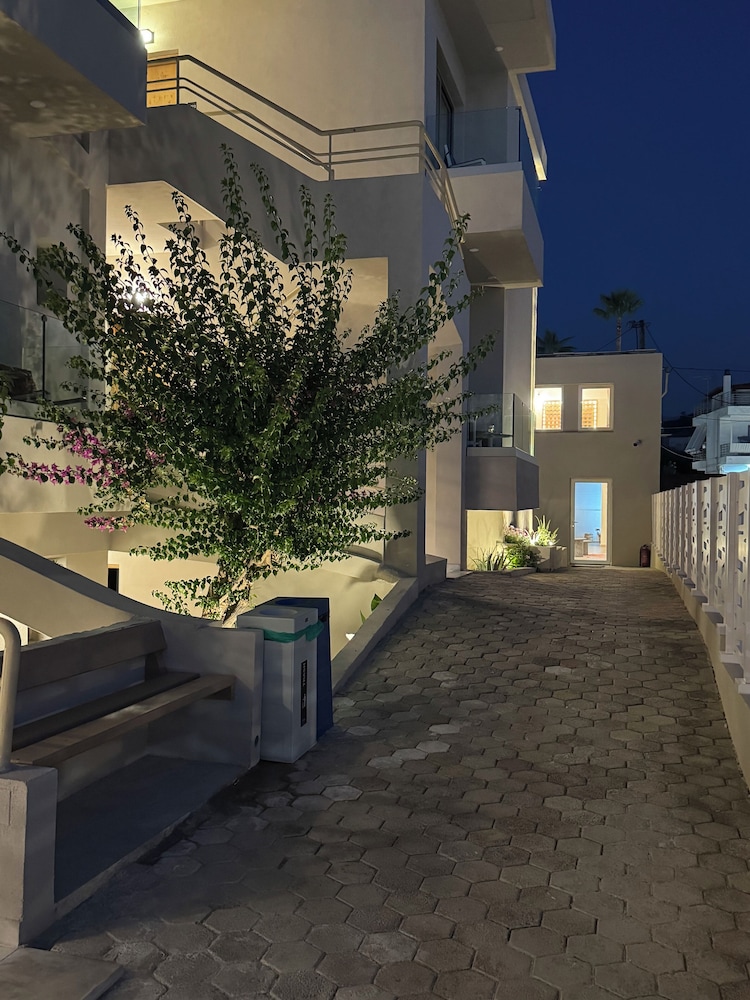 The Noverian Antama Organic Beach Resort Chania with Outdoor Heated Pool — Hotel building in Chania